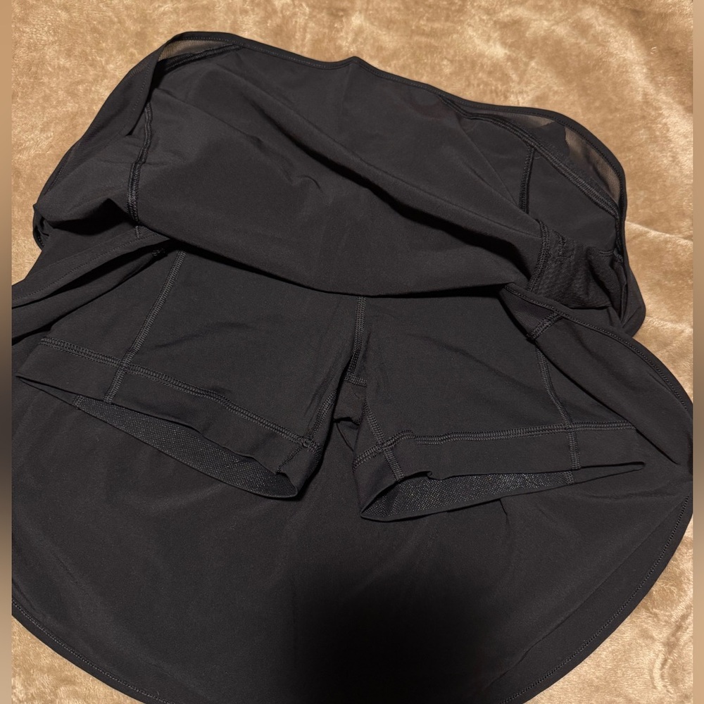 Lululemon Hotty Hot Skirt size 4 - Picture 3 of 9